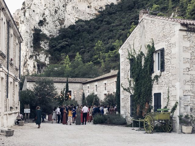 Le mariage de Stéphane et Laura à Orgon, Bouches-du-Rhône 37