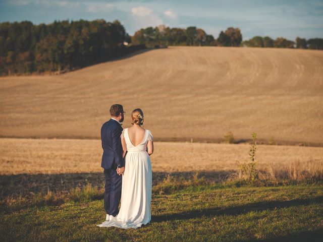 Le mariage de Julian et Mathilde à Bellême, Orne 23