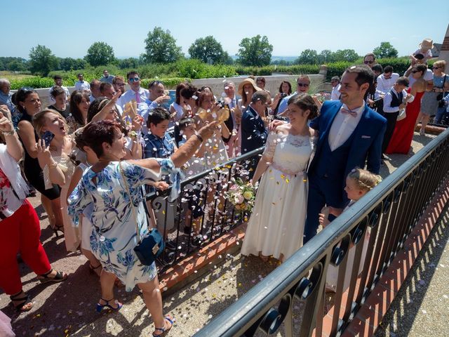 Le mariage de Julien et Anne-Sophie à Vallon-en-Sully, Allier 4