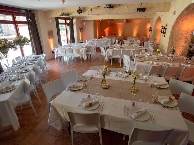 Le mariage de Julien et Anne-Sophie à Vallon-en-Sully, Allier 10