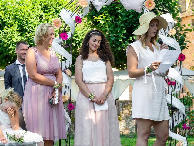 Le mariage de Julien et Anne-Sophie à Vallon-en-Sully, Allier 17