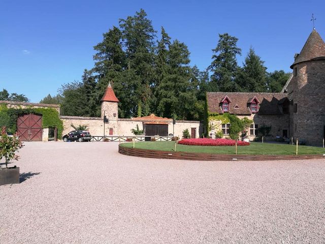 Le mariage de Julien et Anne-Sophie à Vallon-en-Sully, Allier 35