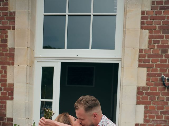 Le mariage de Romain et Élodie à Orvillers-Sorel, Oise 9