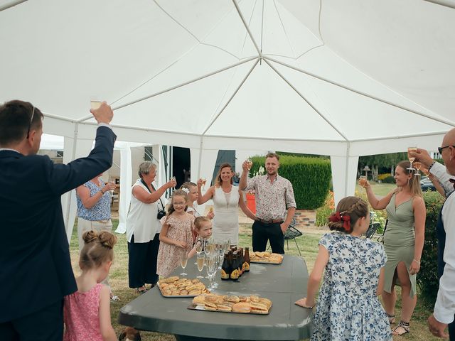 Le mariage de Romain et Élodie à Orvillers-Sorel, Oise 11