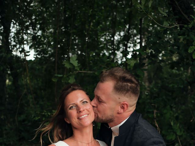 Le mariage de Romain et Élodie à Orvillers-Sorel, Oise 55