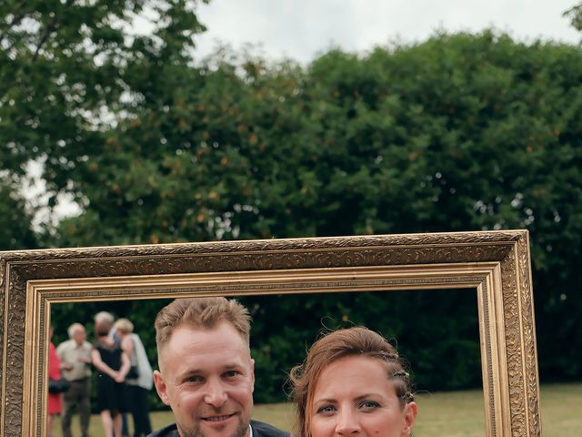 Le mariage de Romain et Élodie à Orvillers-Sorel, Oise 92