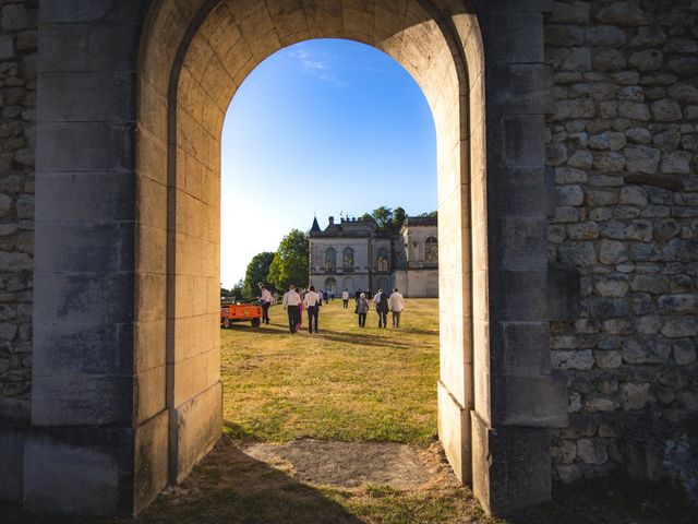 Le mariage de Thomas et Léa à Magnac-Lavalette-Villars, Charente 33