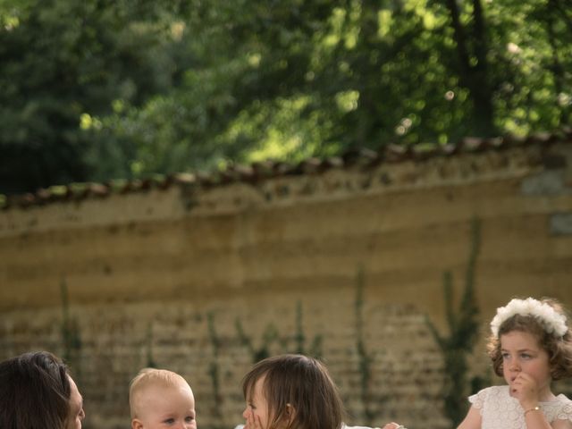 Le mariage de Léo et Catherine à Perreux, Loire 24