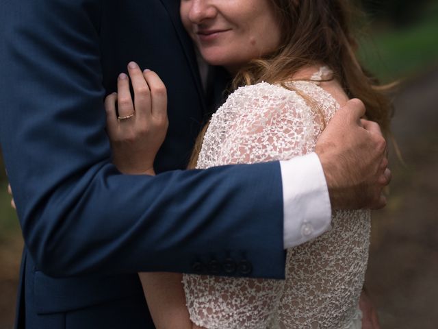 Le mariage de Léo et Catherine à Perreux, Loire 25