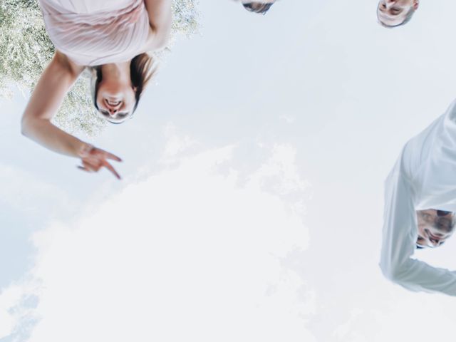 Le mariage de April et Claire à Giroussens, Tarn 10