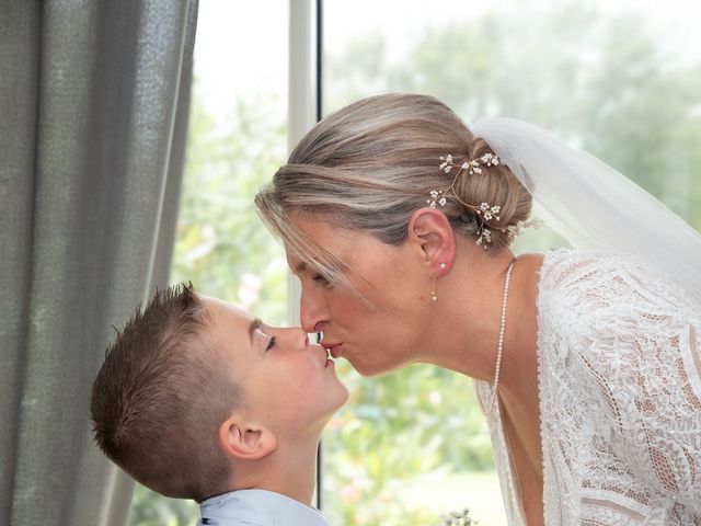 Le mariage de Dimitri et Sandra à Nontron, Dordogne 9