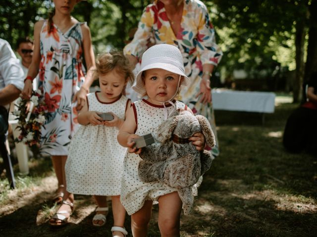 Le mariage de Maximilien et Noémie à Roybon, Isère 21