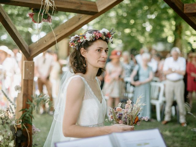 Le mariage de Maximilien et Noémie à Roybon, Isère 27