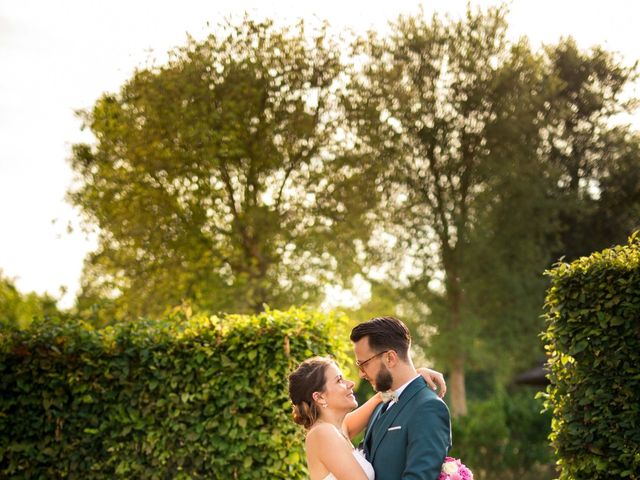 Le mariage de Thomas et Virginie à Longué-Jumelles, Maine et Loire 11