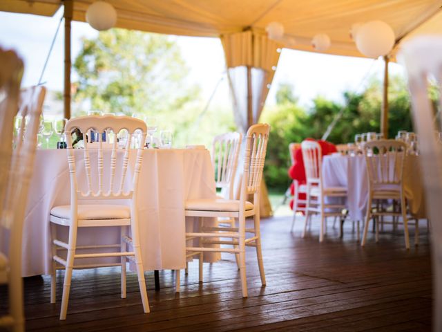 Le mariage de Thomas et Virginie à Longué-Jumelles, Maine et Loire 18