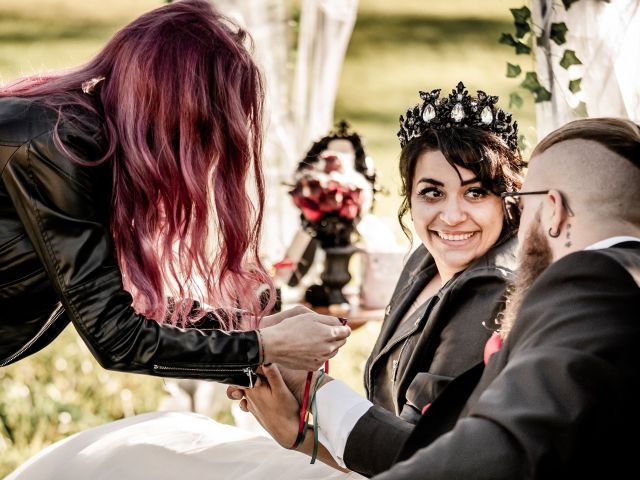 Le mariage de Mickaël et Sandra à La Roche-sur-Foron, Haute-Savoie 13