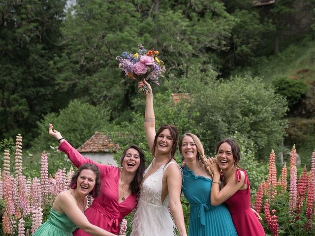 Le mariage de Nicolas et Barbara à Miremont , Puy-de-Dôme 25