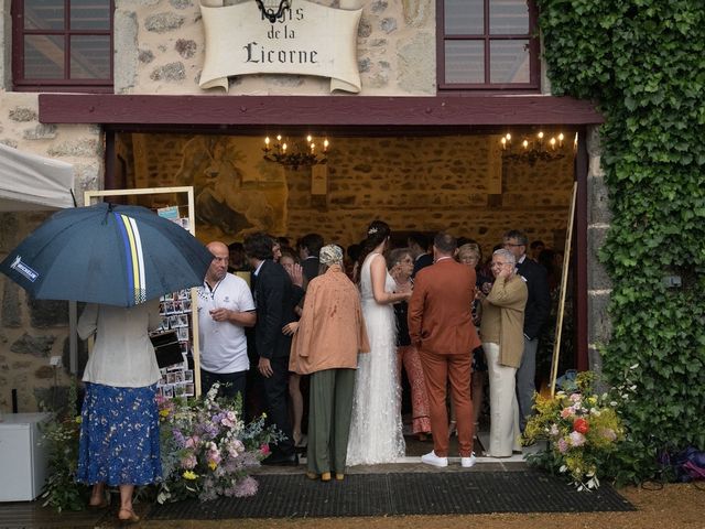 Le mariage de Nicolas et Barbara à Miremont , Puy-de-Dôme 37