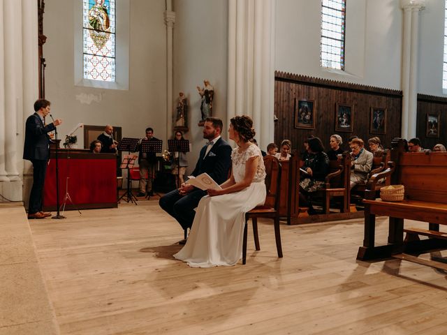 Le mariage de Clément et Pauline à Lac-des-Rouges-Truites, Jura 1