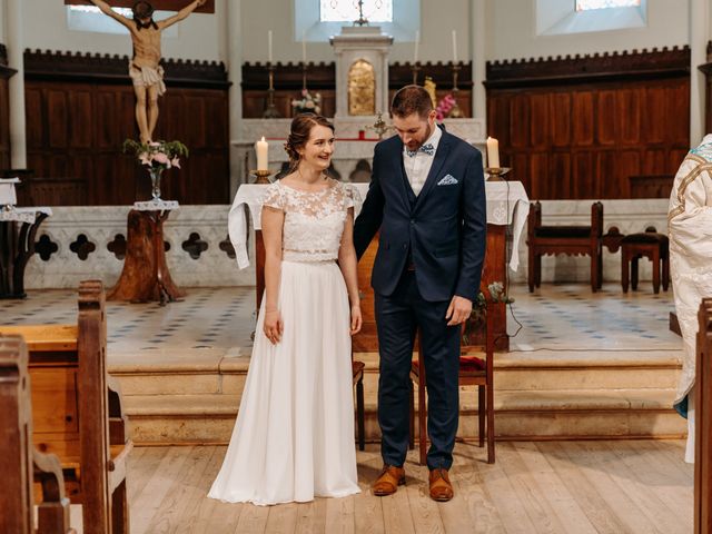 Le mariage de Clément et Pauline à Lac-des-Rouges-Truites, Jura 10