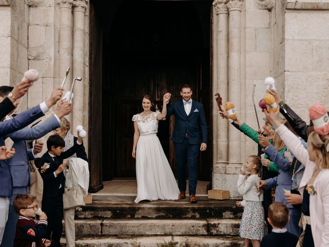 Le mariage de Clément et Pauline à Lac-des-Rouges-Truites, Jura 15