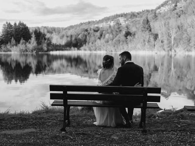 Le mariage de Clément et Pauline à Lac-des-Rouges-Truites, Jura 23