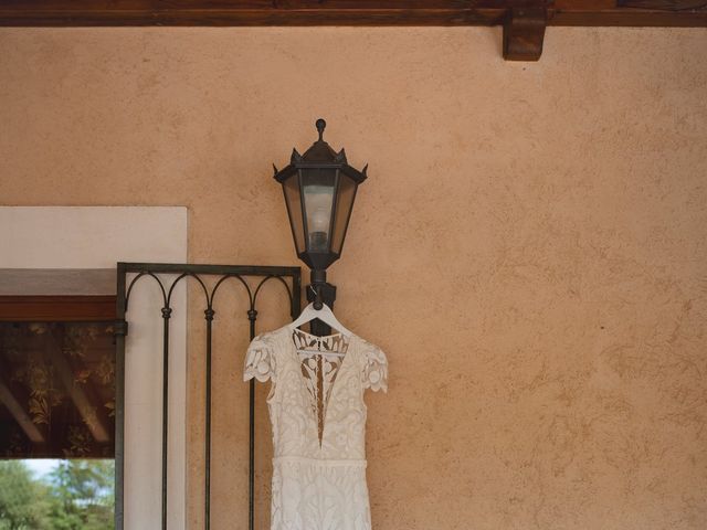 Le mariage de Victor et Alice à Saint-Laurent-des-Arbres, Gard 8