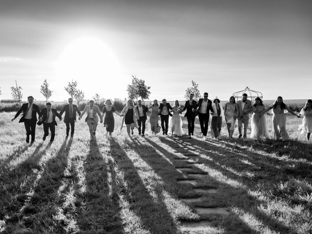 Le mariage de Nicolas et Ingrid à Courville-sur-Eure, Eure-et-Loir 37