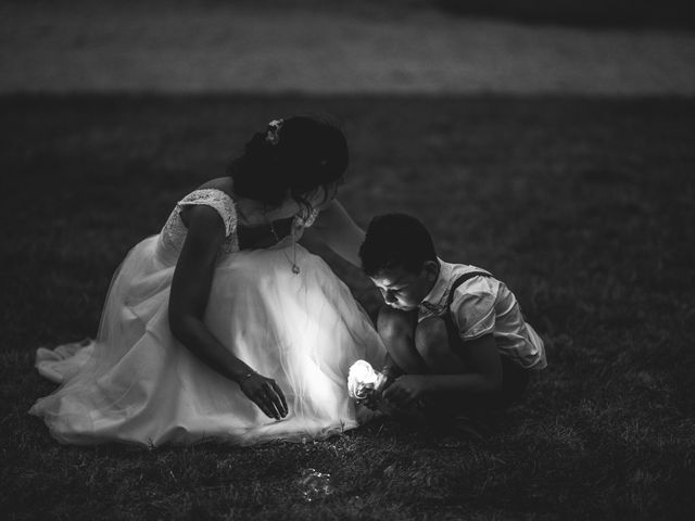 Le mariage de Thomas et Kelly à Espiens, Lot-et-Garonne 23