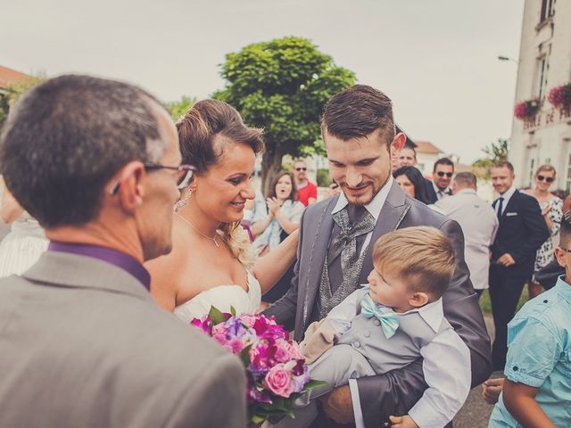 Le mariage de Jonathan et Gladys à Vonnas, Ain 14