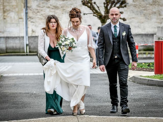 Le mariage de Sébastien  et Céline  à Scorbé-Clairvaux, Vienne 28