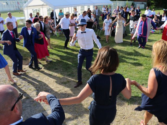 Le mariage de Sylvain et Julien à Beauvoir-sur-Mer, Vendée 32