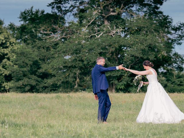 Le mariage de Benoit et Sophie à Corbigny, Nièvre 16