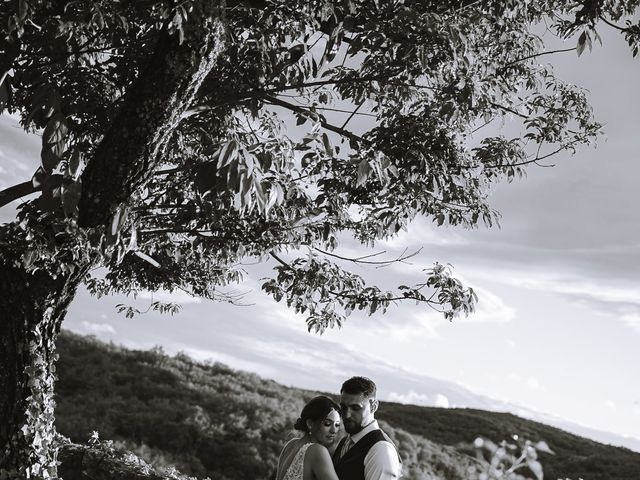 Le mariage de Barbara et Corentin à Vesseaux, Ardèche 2