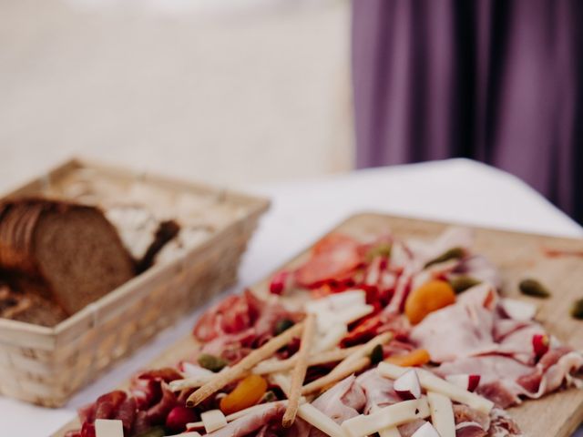 Le mariage de Patrick et Laetitia à Orgon, Bouches-du-Rhône 47