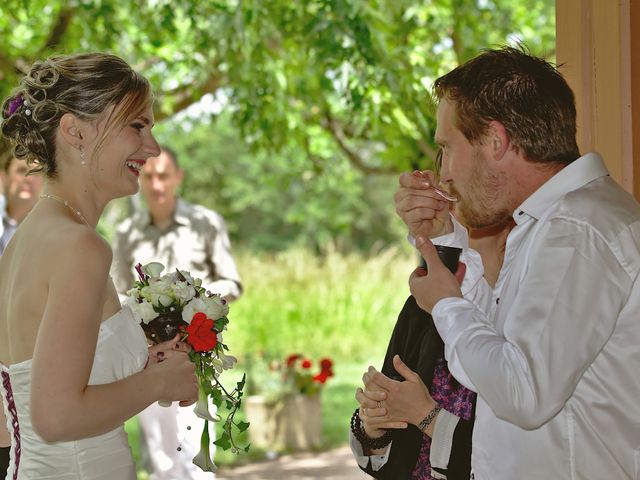 Le mariage de Bastien et Caroline à Sury-le-Comtal, Loire 16