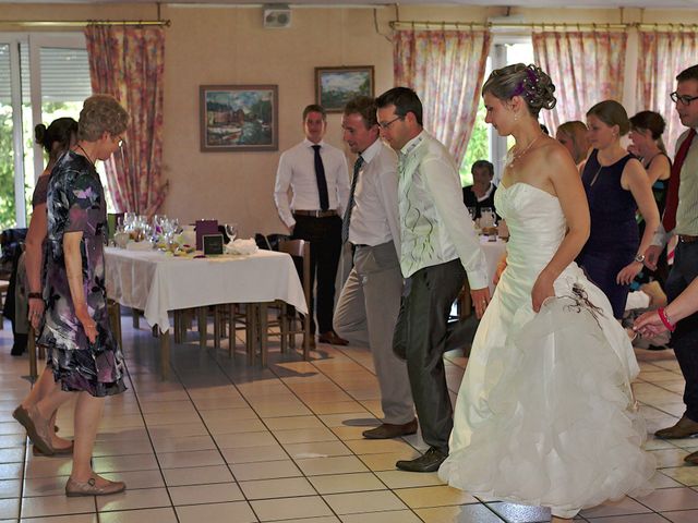 Le mariage de Bastien et Caroline à Sury-le-Comtal, Loire 36