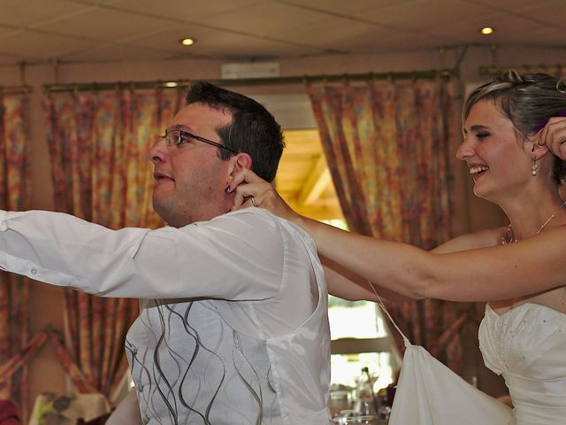 Le mariage de Bastien et Caroline à Sury-le-Comtal, Loire 37