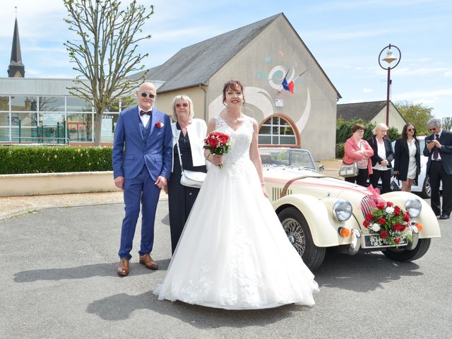 Le mariage de Jérémie et Aurélie à Méreau, Cher 12