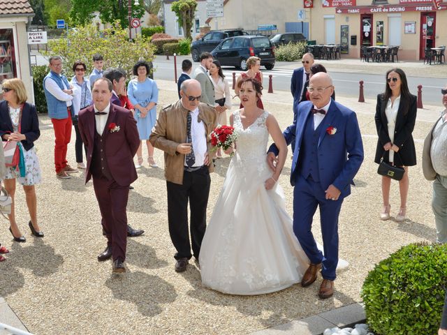 Le mariage de Jérémie et Aurélie à Méreau, Cher 17