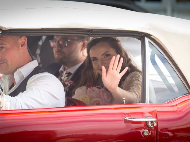 Le mariage de Alexis et Diana à Bayeux, Calvados 11