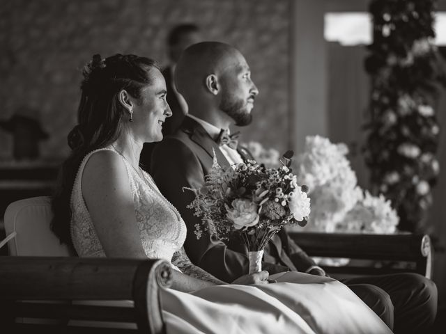 Le mariage de Ludovic et Clémentine  à Léoville, Charente Maritime 33