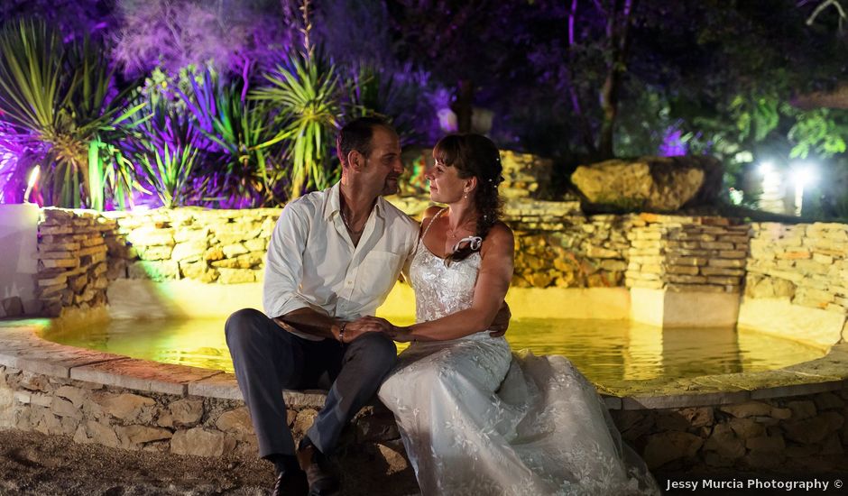 Le mariage de Pascal et Emilie à Châteauneuf-lès-Martigues, Bouches-du-Rhône