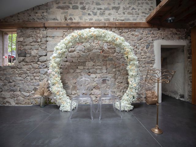 Le mariage de Stéphane  et Célia à Lantignié, Rhône 5
