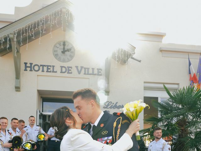 Le mariage de Hugo et Eloise à Saint-Genest-Malifaux, Loire 12