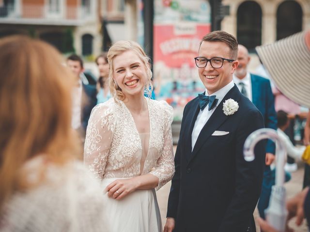 Le mariage de Kamil et Caroline à La Pacaudière, Loire 37