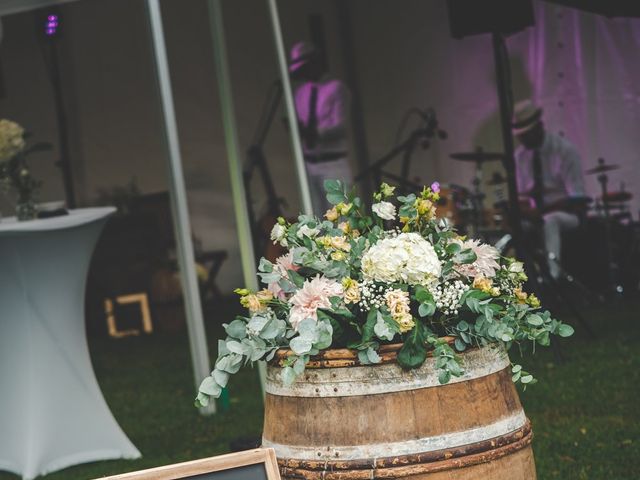 Le mariage de Kamil et Caroline à La Pacaudière, Loire 54