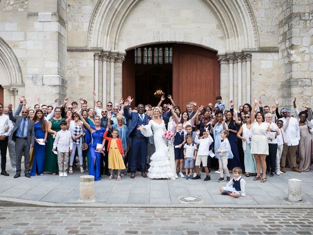 Le mariage de Jean-Marie et Cristina à Brie-Comte-Robert, Seine-et-Marne 7