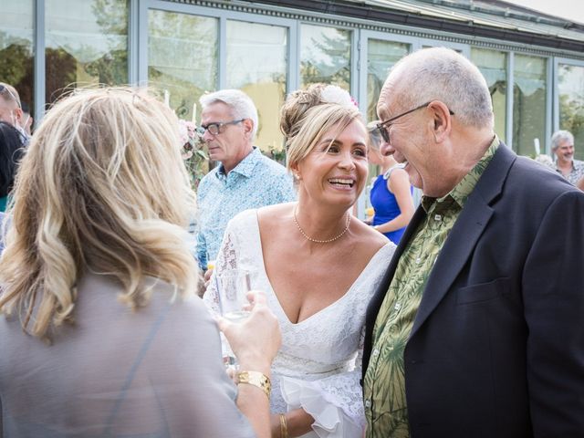 Le mariage de Jean-Marie et Cristina à Brie-Comte-Robert, Seine-et-Marne 13