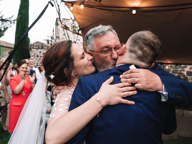 Le mariage de Emilien et Lauren à Sauxillanges, Puy-de-Dôme 24